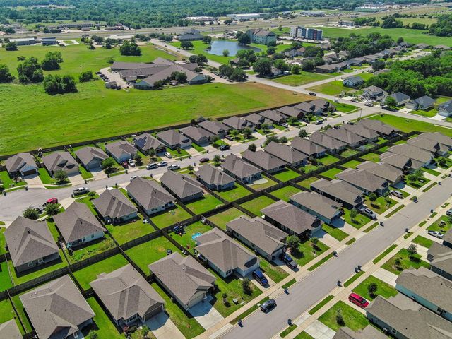 117 Dove Court, Navasota, TX 77868