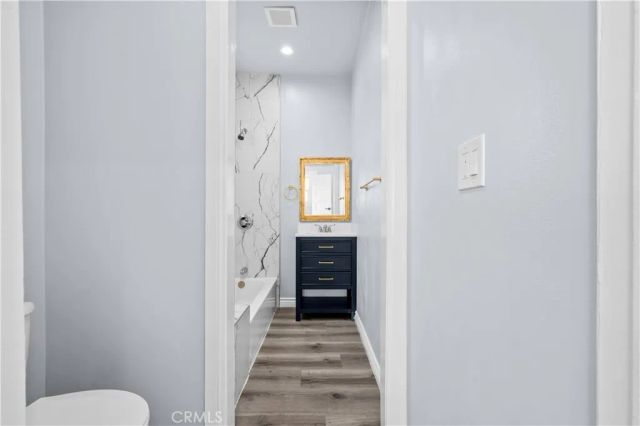 136 W 43rd Place, Los Angeles, CA 90037