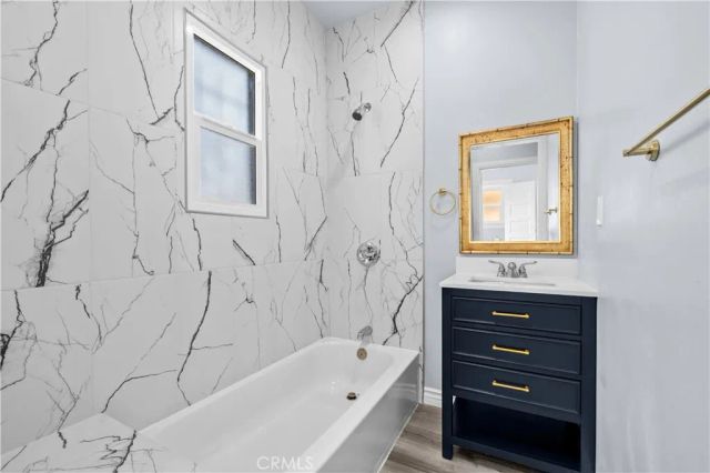 136 W 43rd Place, Los Angeles, CA 90037