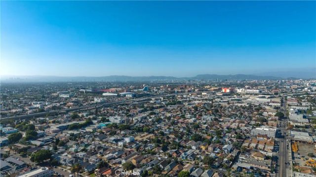 136 W 43rd Place, Los Angeles, CA 90037