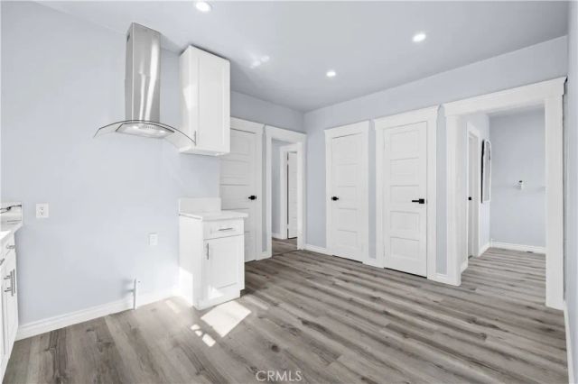 136 W 43rd Place, Los Angeles, CA 90037