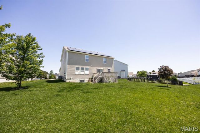 205 Greenleaf Circle, Belleville, IL 62221