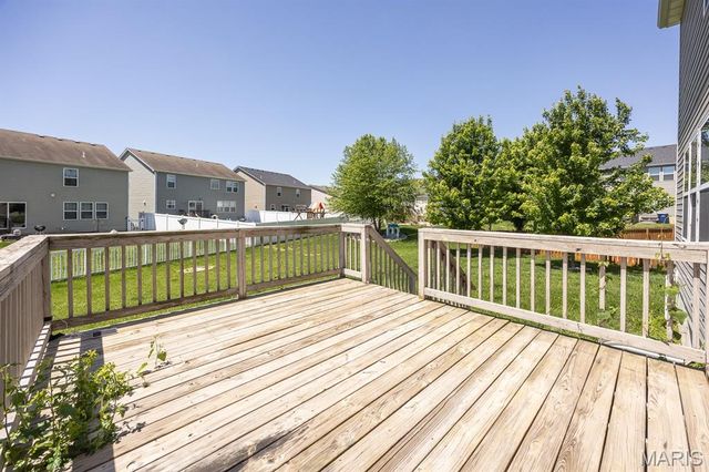 205 Greenleaf Circle, Belleville, IL 62221