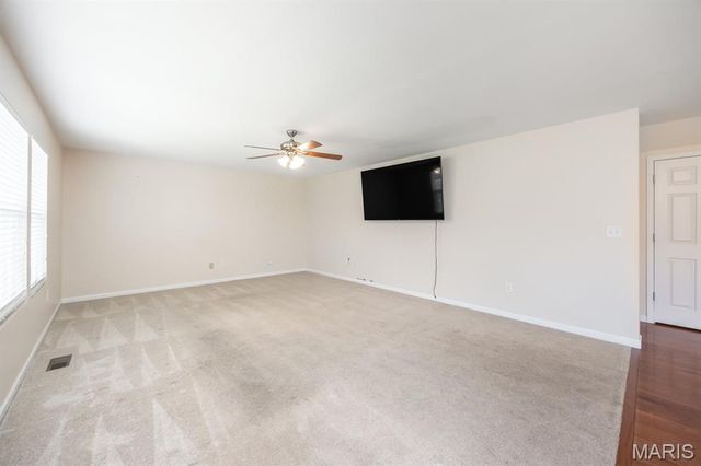 205 Greenleaf Circle, Belleville, IL 62221