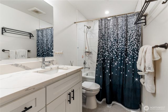 7328 Heinz Place, Lynnwood, WA 98036