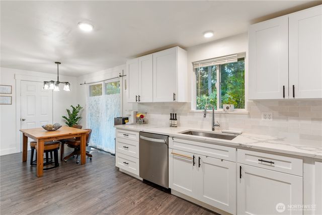 7328 Heinz Place, Lynnwood, WA 98036