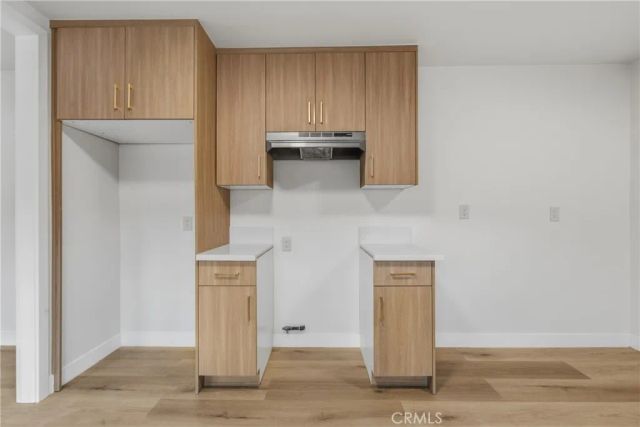 5340 6th, Los Angeles, CA 90043
