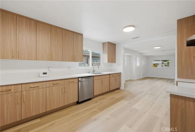 5340 6th, Los Angeles, CA 90043