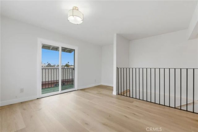 5340 6th, Los Angeles, CA 90043
