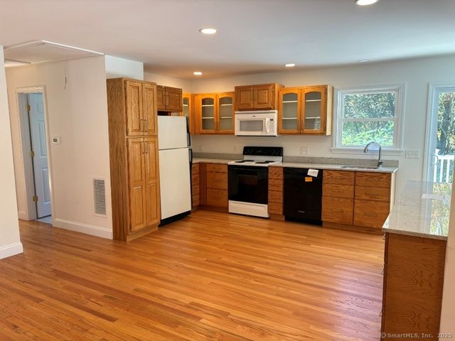 14 Clayton Road, Danbury, CT 06811