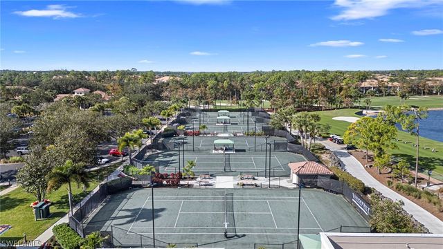 8427 Gleneagle WAY, Naples, FL 34120