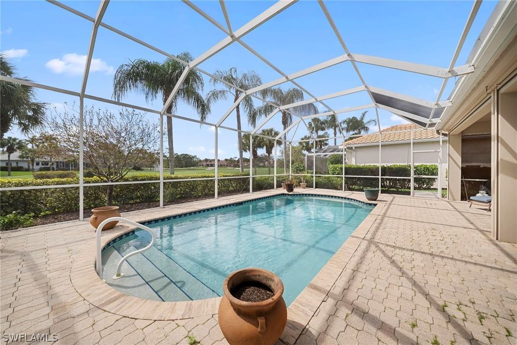 8427 Gleneagle WAY, Naples, FL 34120