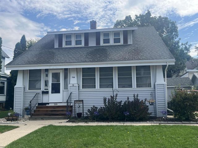 709 S 10th Street, Watertown, WI 53094