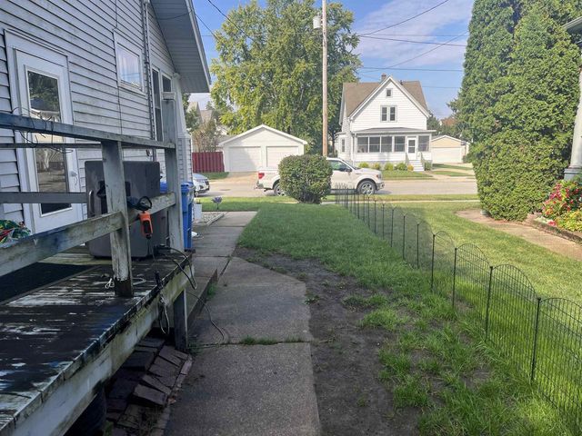 709 S 10th Street, Watertown, WI 53094