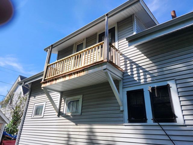 709 S 10th Street, Watertown, WI 53094