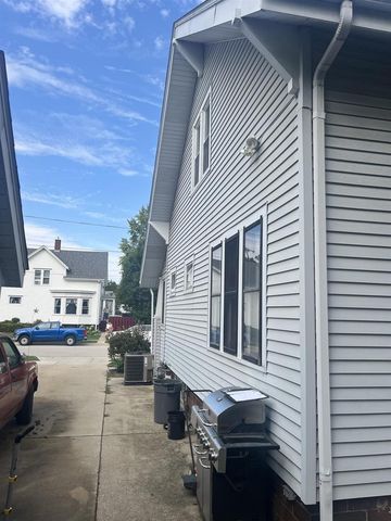 709 S 10th Street, Watertown, WI 53094