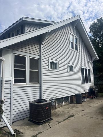 709 S 10th Street, Watertown, WI 53094