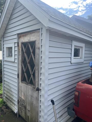 709 S 10th Street, Watertown, WI 53094