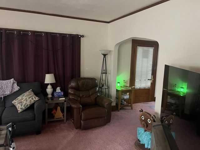 709 S 10th Street, Watertown, WI 53094