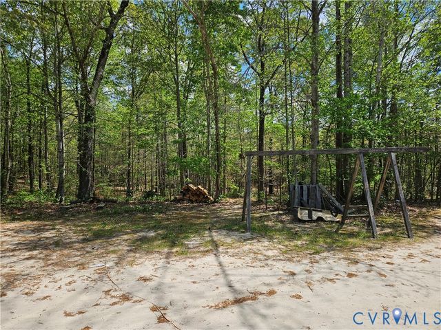 11455 Railroad Ln, Ruther Glen, VA 22546