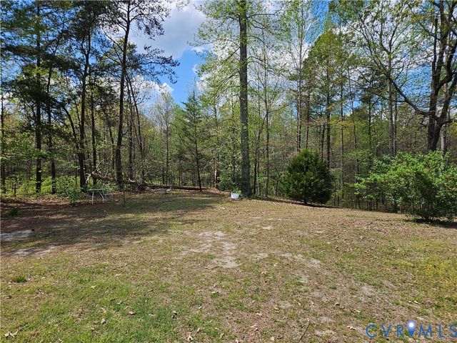11455 Railroad Ln, Ruther Glen, VA 22546