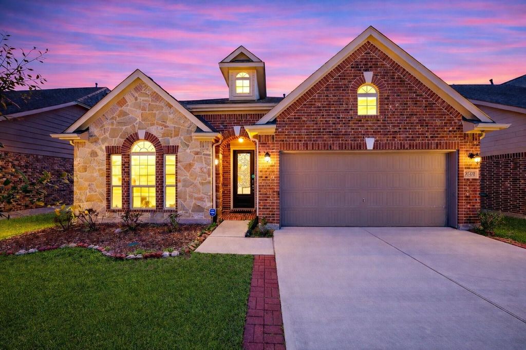 Image 1 of property listing at 20427 Alpine Meadow Place, Richmond, TX 77407