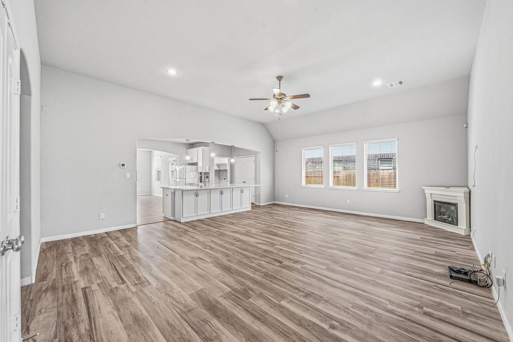 Image 12 of property listing at 20427 Alpine Meadow Place, Richmond, TX 77407