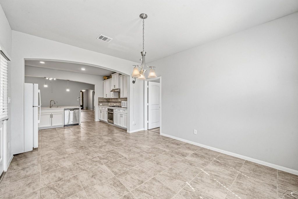 Image 17 of property listing at 20427 Alpine Meadow Place, Richmond, TX 77407