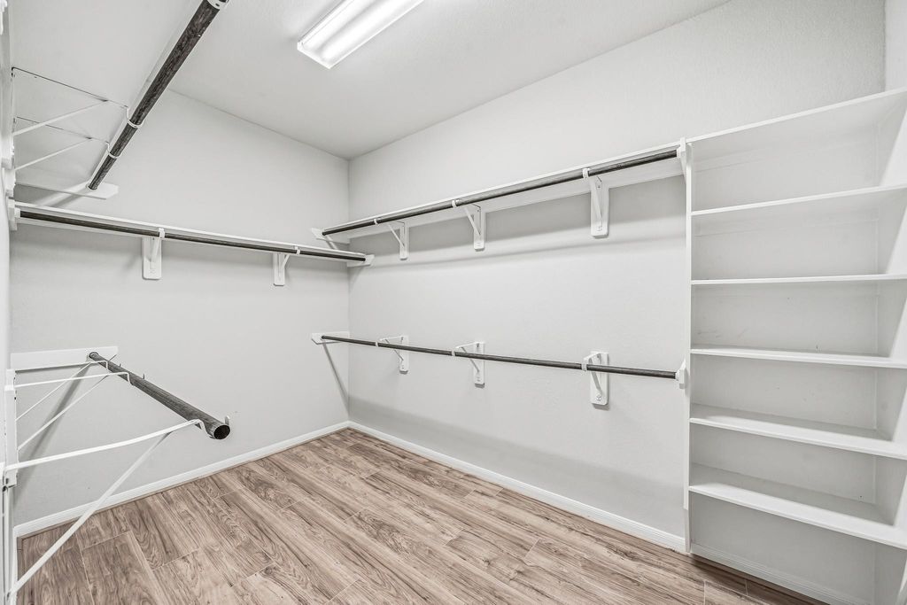 Image 24 of property listing at 20427 Alpine Meadow Place, Richmond, TX 77407