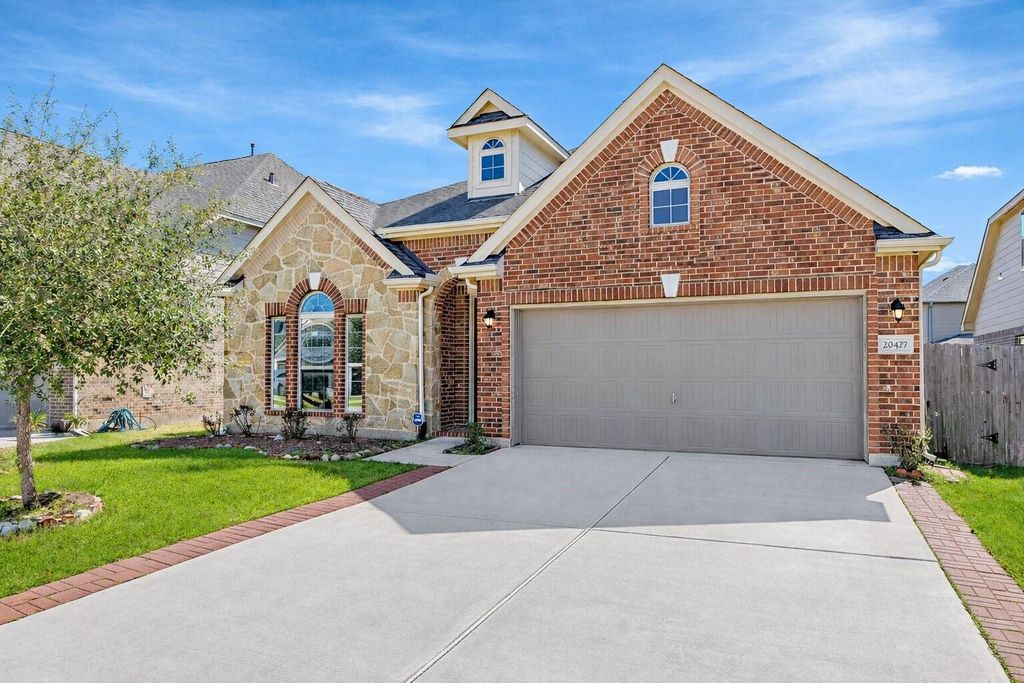 Image 3 of property listing at 20427 Alpine Meadow Place, Richmond, TX 77407