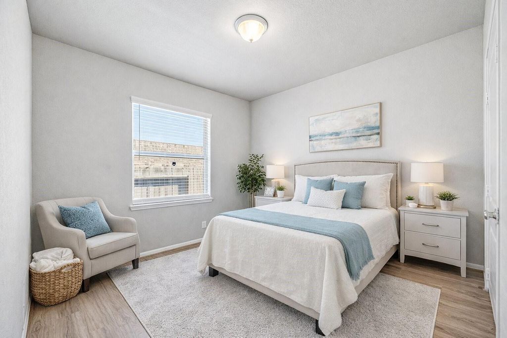 Image 8 of property listing at 20427 Alpine Meadow Place, Richmond, TX 77407