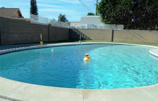 19030 Community, Los Angeles, CA 91324