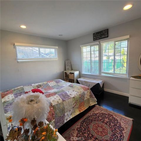19030 Community, Los Angeles, CA 91324