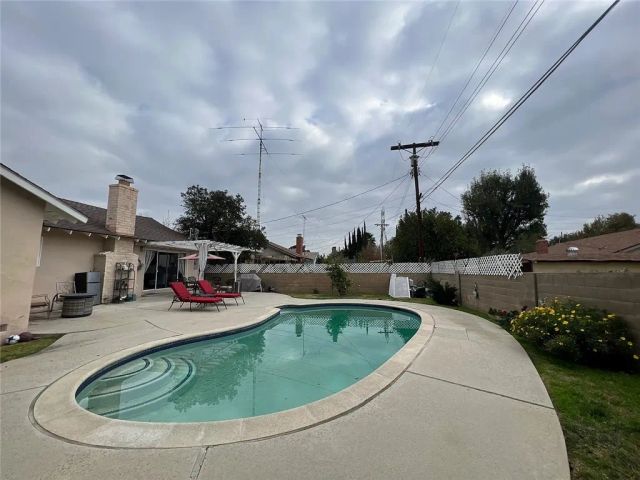 19030 Community, Los Angeles, CA 91324