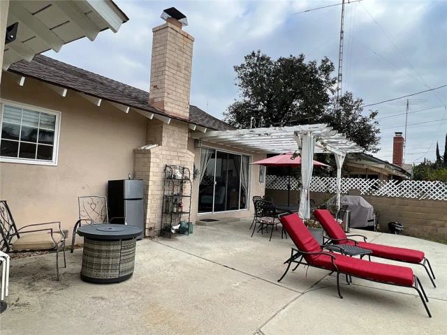 19030 Community, Los Angeles, CA 91324