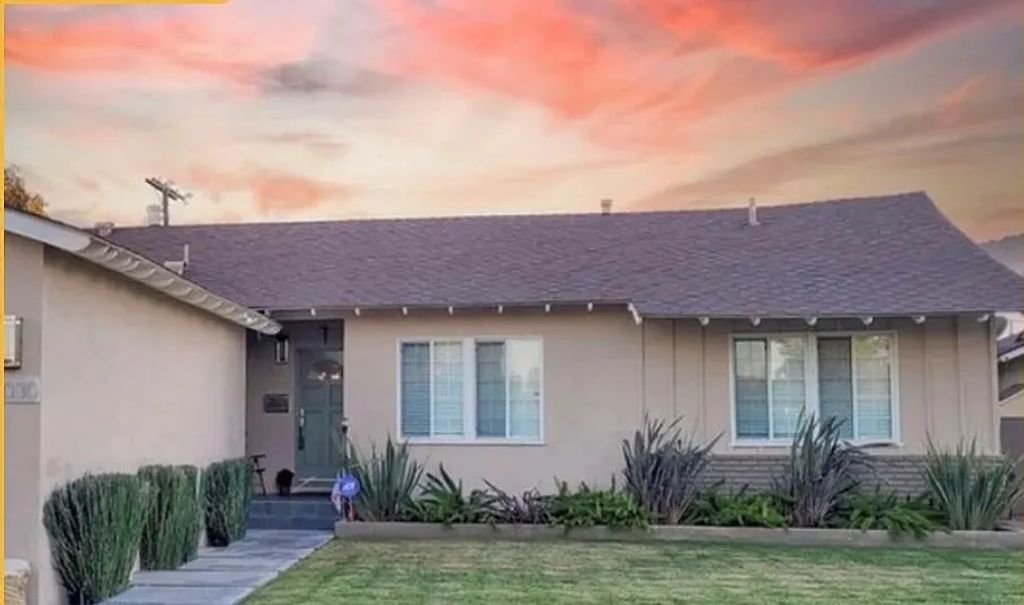 19030 Community, Los Angeles, CA 91324