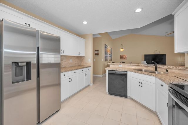 824 MANCHESTER WOODS DRIVE 48, Sun City Center, FL 33573