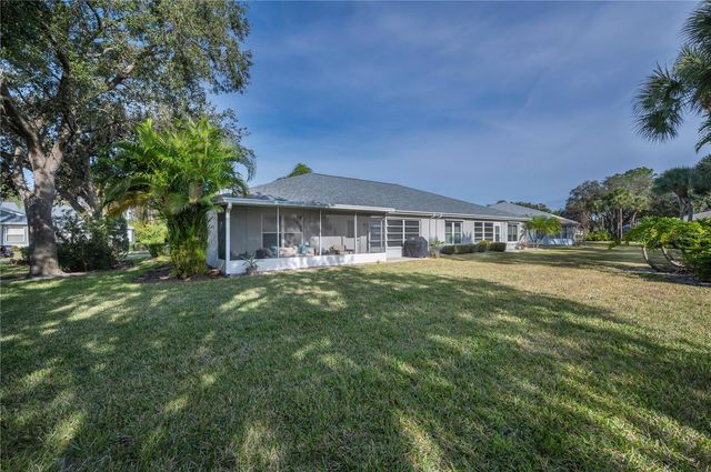 824 MANCHESTER WOODS DRIVE 48, Sun City Center, FL 33573