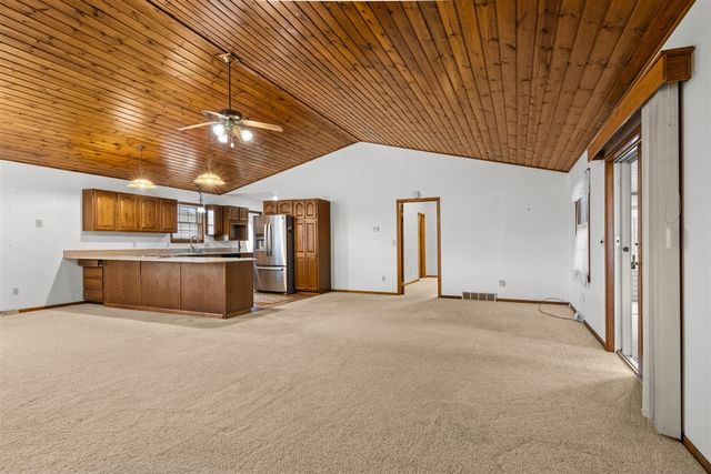 396 Davenport Lane, Cadillac, MI 49601