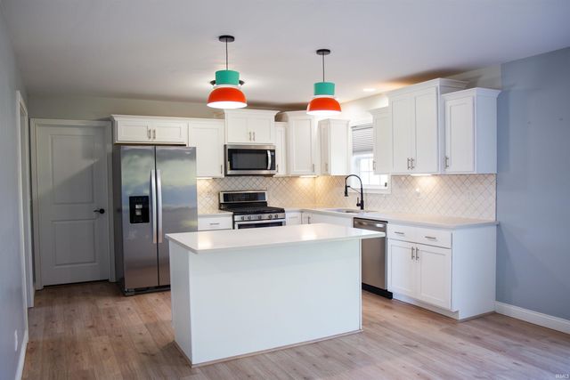 1726 & 1738 Hills Drive, Evansville, IN 47720