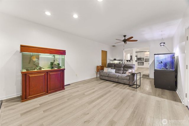 22806 70th Avenue E, Graham, WA 98338