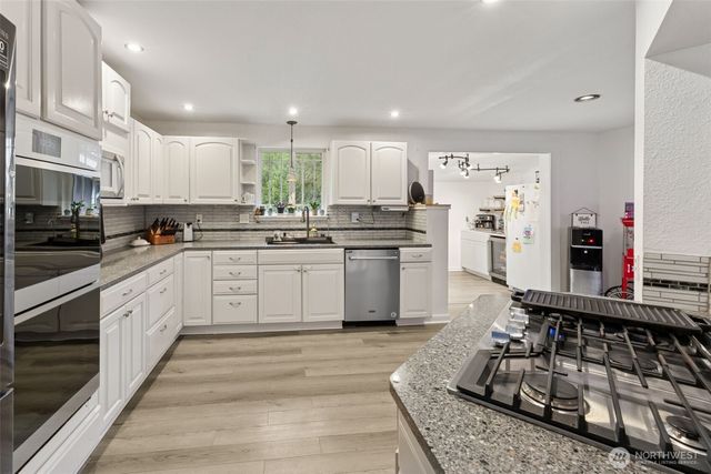 22806 70th Avenue E, Graham, WA 98338