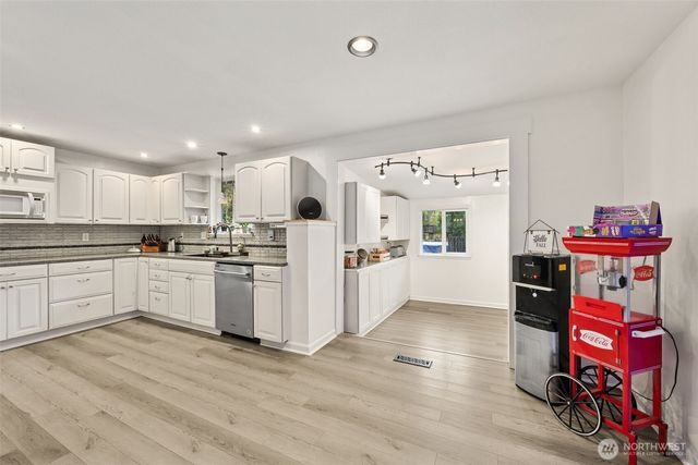 22806 70th Avenue E, Graham, WA 98338