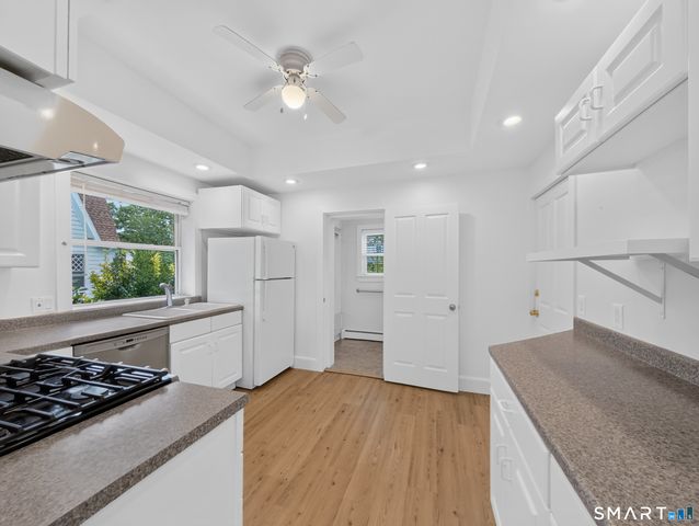 29 Willow Street, Stonington, CT 06378