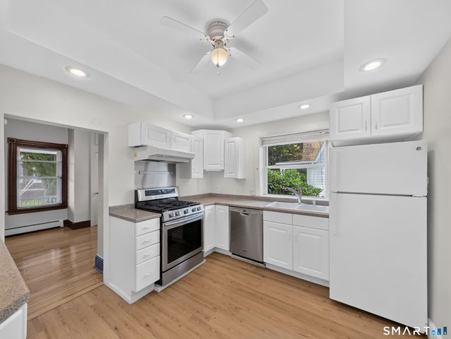 29 Willow Street, Stonington, CT 06378