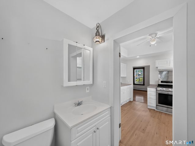 29 Willow Street, Stonington, CT 06378