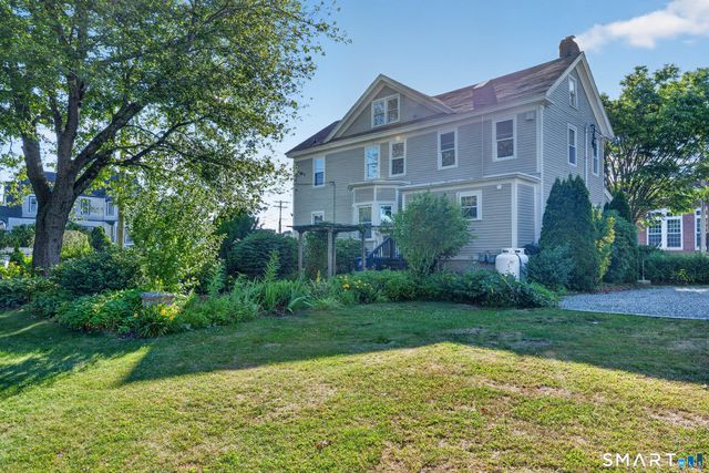 29 Willow Street, Stonington, CT 06378