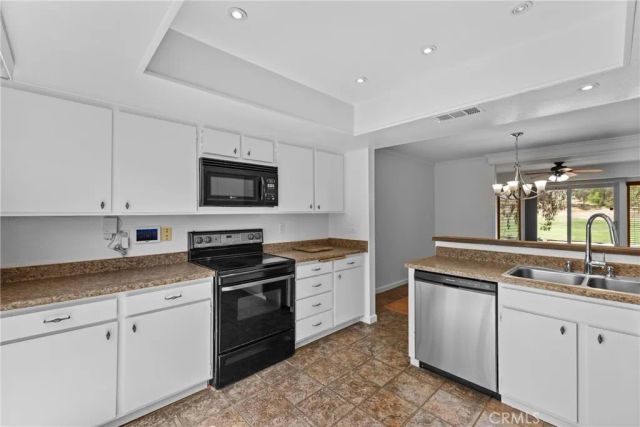 29424 Via La Plaza, Murrieta, CA 92563