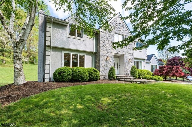 1 Winters Drive, Lebanon Twp., NJ 08826