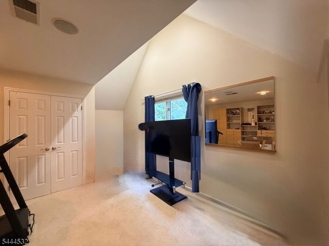 1 Winters Drive, Lebanon Twp., NJ 08826